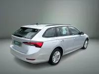Używany Skoda Octavia SE Technology 81 KM (59 kW) 2022 Srebrny Kombi