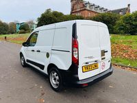 Second-hand Ford Transit Connect 75 CP (55 kW) 2023 Alb Monovolum