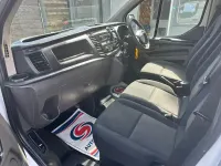 Used Ford Transit Custom 105 HP (77 kW) 2018 White Van