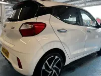 Used Hyundai i10 Premium 67 HP (49 kW) 2023 White Hatchback