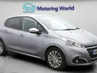 Second-hand Peugeot 208 Signature Sky 82 CP (60 kW) 2019 Gri Hatchback