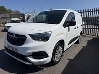Gebraucht Vauxhall Combo Sportive 100 PS (73 kW) 2020 Weiß Van / Kleinbus