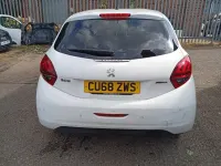 Used Peugeot 208 GT-line 2018 White Hatchback