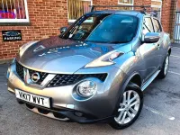 Usado Nissan Juke N-Connecta 110 HP (80 kW) 2017 Cinzento SUV