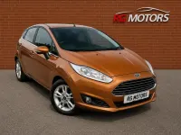 Begagnad Ford Fiesta Zetec 99 HK (72 kW) 2014 Orange Halvkombi