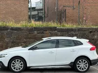 Used Volvo V40 Pro 120 HP (88 kW) 2018 Hatchback