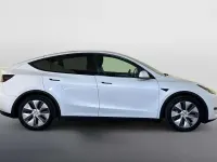 Used Tesla Model Y Standard Range 219 kW (299 HP) 2023 White SUV