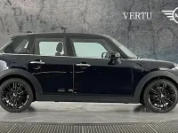 Usado Mini Cooper Exclusive 136 HP (100 kW) 2022 Citadino