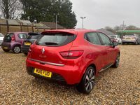 Used Renault Clio IV Dynamique 90 HP (66 kW) 2016 Red Hatchback