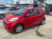 Used Peugeot 107 68 HP (50 kW) 2011 Red Hatchback