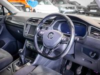 Used VW Tiguan SEL 150 HP (110 kW) 2017 White SUV