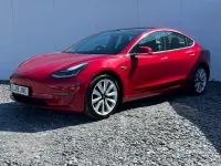 Używany Tesla Model 3 254 kW (346 KM) 2019 Czerwony Sedan/Limuzyna