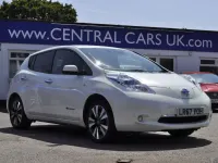 Used Nissan Leaf Tekna 80 kW (109 HP) 2017 White Hatchback