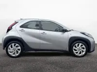 Used Toyota Aygo X PURE 72 HP (52 kW) 2023 Silver SUV