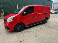 Used Renault Trafic 2016 Red MPV