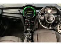 Usado Mini ONE Hatch 102 CV (75 kW) 2016 Blanco Utilitario