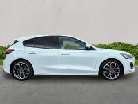 Used Ford Focus ST-Line X 125 HP (91 kW) 2023 White Hatchback
