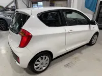 Used Kia Picanto 68 HP (50 kW) 2012 White Hatchback