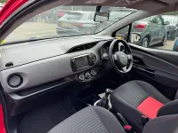 Used Toyota Yaris Sport 99 HP (72 kW) 2015 Red Hatchback