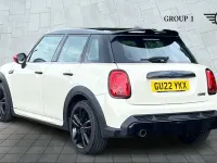 Used Mini Cooper Hatch 134 HP (98 kW) 2022 White Hatchback