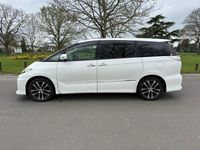 Begagnad Toyota Estima 170 HK (125 kW) 2013 Vit Minibuss