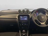 Used Suzuki Vitara SZ-T 140 HP (102 kW) 2019 White SUV