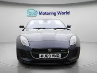 Usado Jaguar F-Type R-Dynamic 300 HP (220 kW) 2019 Azul Cabrios