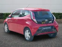 Used Toyota Aygo x-press 69 HP (50 kW) 2015 Red Hatchback