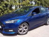 Used Ford Focus ST 250 HP (183 kW) 2016 Blue Hatchback