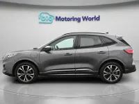 Usado Ford Kuga ST-Line X 225 CV (165 kW) 2023 Gris SUV