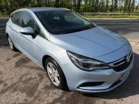 Second-hand Vauxhall Astra Design Edition 2016 Argintiu Hatchback