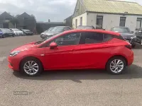 Used Vauxhall Astra Business Edition 103 HP (75 kW) 2020 Red Hatchback