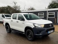 Used Toyota HiLux Active 150 HP (110 kW) 2017 White Pickup