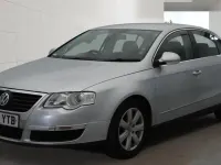 Begagnad VW Passat SE 2006 Silver Sedan