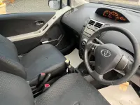 Begagnad Toyota Yaris 69 HK (50 kW) 2010 Blå Halvkombi