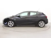 Używany Vauxhall Astra SRi 150 KM (110 kW) 2018 Czarny Hatchback