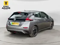 Usado Nissan Leaf Acenta 110 kW (150 HP) 2022 Cinzento Citadino