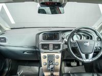 Used Volvo V40 254 HP (186 kW) 2013 Red Hatchback