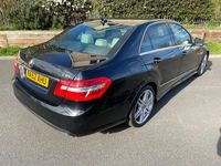 Usado Mercedes E250 204 HP (150 kW) 2012 Preto Sedan