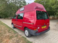 Used VW T4 88 HP (64 kW) 2003 Red Van