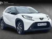 Used Toyota Aygo X 71 HP (52 kW) 2023 Pure white with black SUV