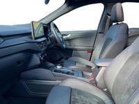 Second-hand Ford Kuga ST-Line 243 CP (178 kW) 2025 Verde SUV
