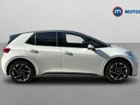 Used VW ID.3 Pure 125 kW (170 HP) 2025 White Hatchback