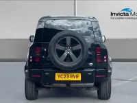 Gebraucht Land Rover Defender SE Dynamic 249 PS (183 kW) 2023 Schwarz SUV