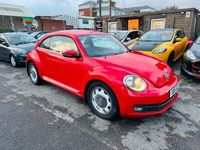Usado VW Beetle Design 110 HP (80 kW) 2015 Vermelho Citadino