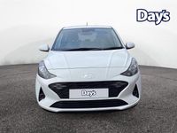 Used Hyundai i10 Advanced 67 HP (49 kW) 2023 White Hatchback