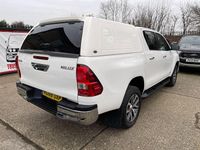 Used Toyota HiLux 150 HP (110 kW) 2018 White Pickup