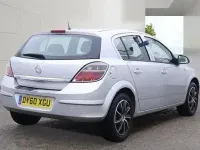 Used Vauxhall Astra Club 138 HP (101 kW) 2010 Silver Hatchback