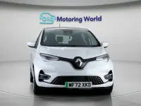 Used Renault Zoe Version S 100 kW (136 HP) 2022 White Hatchback