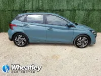 Used Hyundai i20 Advanced 100 HP (73 kW) 2023 Green Hatchback